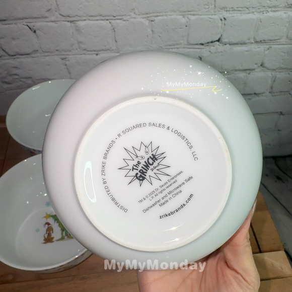 The Grinch Christmas Bowl Set of 4 - Picture 5 of 5